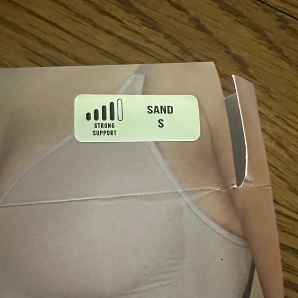 NWT! SKIMS Seamless Sculpt Open Bust Shortie Bodysuit! - Picture 5 of 5